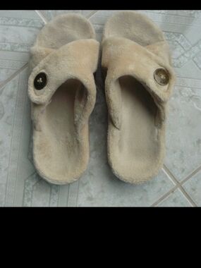 Vionic Women's Plush Open-Toe Slide Slippers Indulge Pauline Beige Spa Size 9